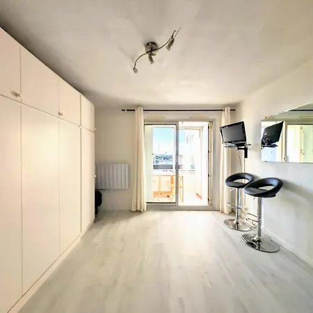 Cap Vue Port Pools Tennis Loggia Wifi Clim Apartament *